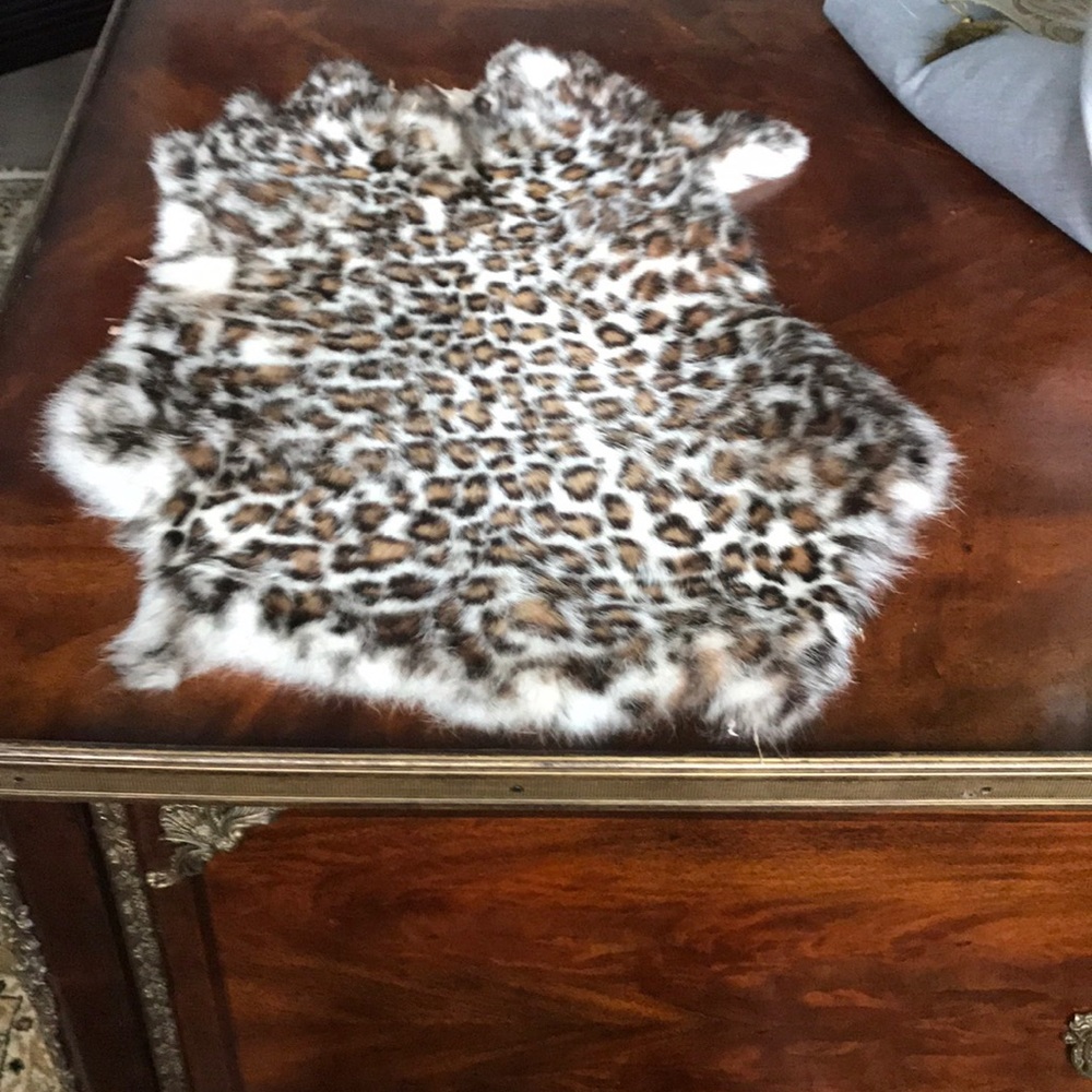 Natural rabbit fur